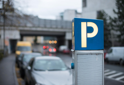 Czy mandaty za brak karty parkingowej na prywatnych parkingach są legalne?
